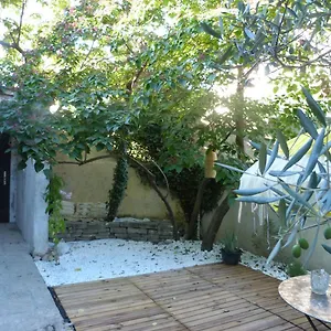 2* Maison d'hôtes La Summer House Avec Jardin